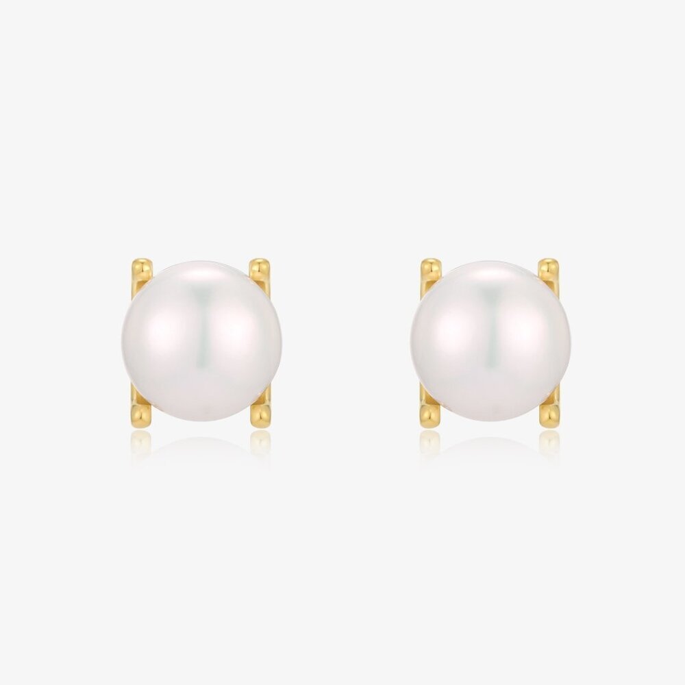 Simple Post Fresh Water Pearl earrings
